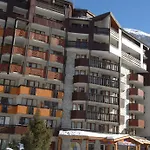 Pierre & La Daille شقة فندقية