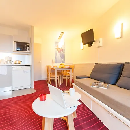 Pierre & La Daille Aparthotel 3*